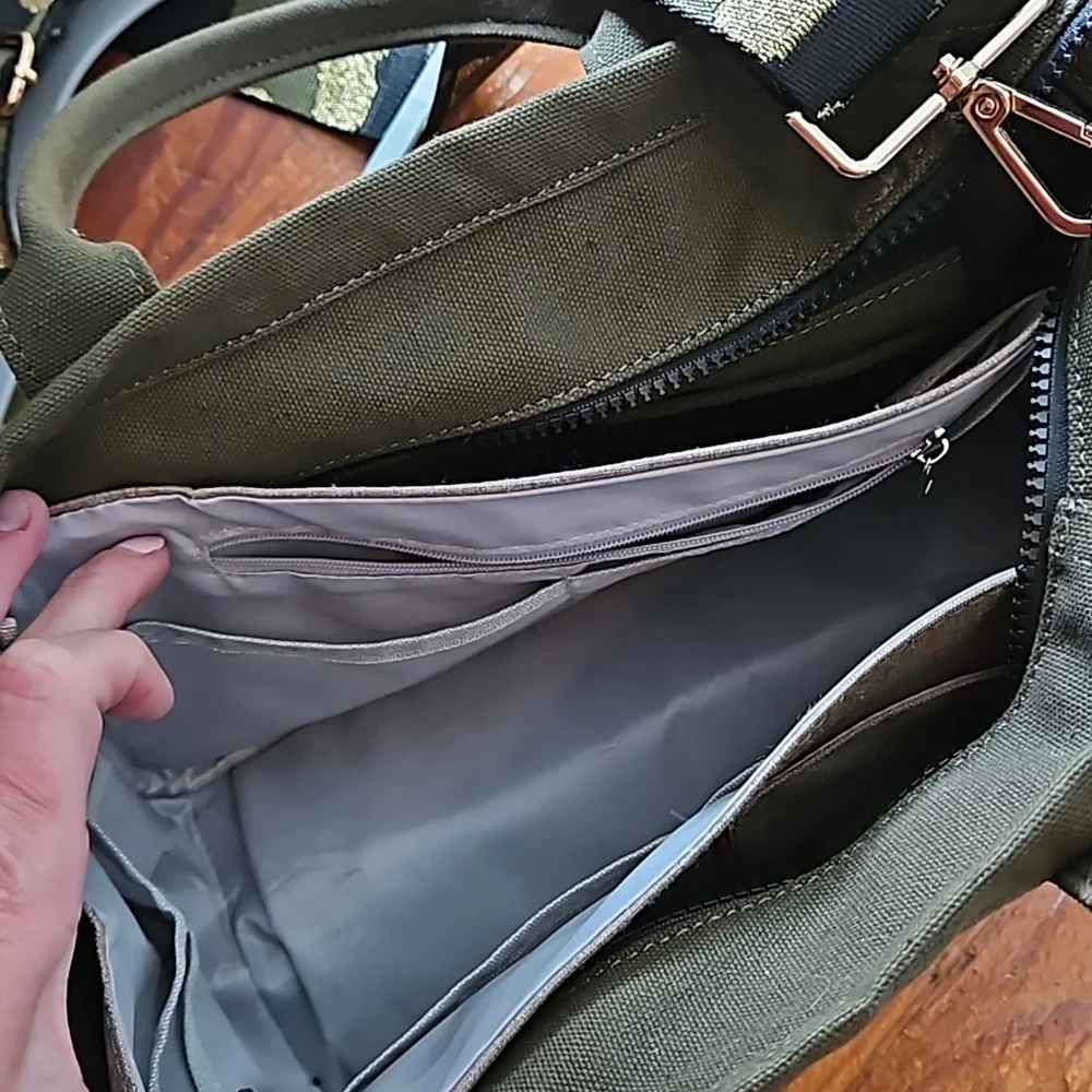 BAG - Picture 5 of 8